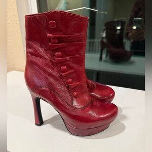 Earthies Ferrara Victorian-style steampunk platform deep red leather ankle boots